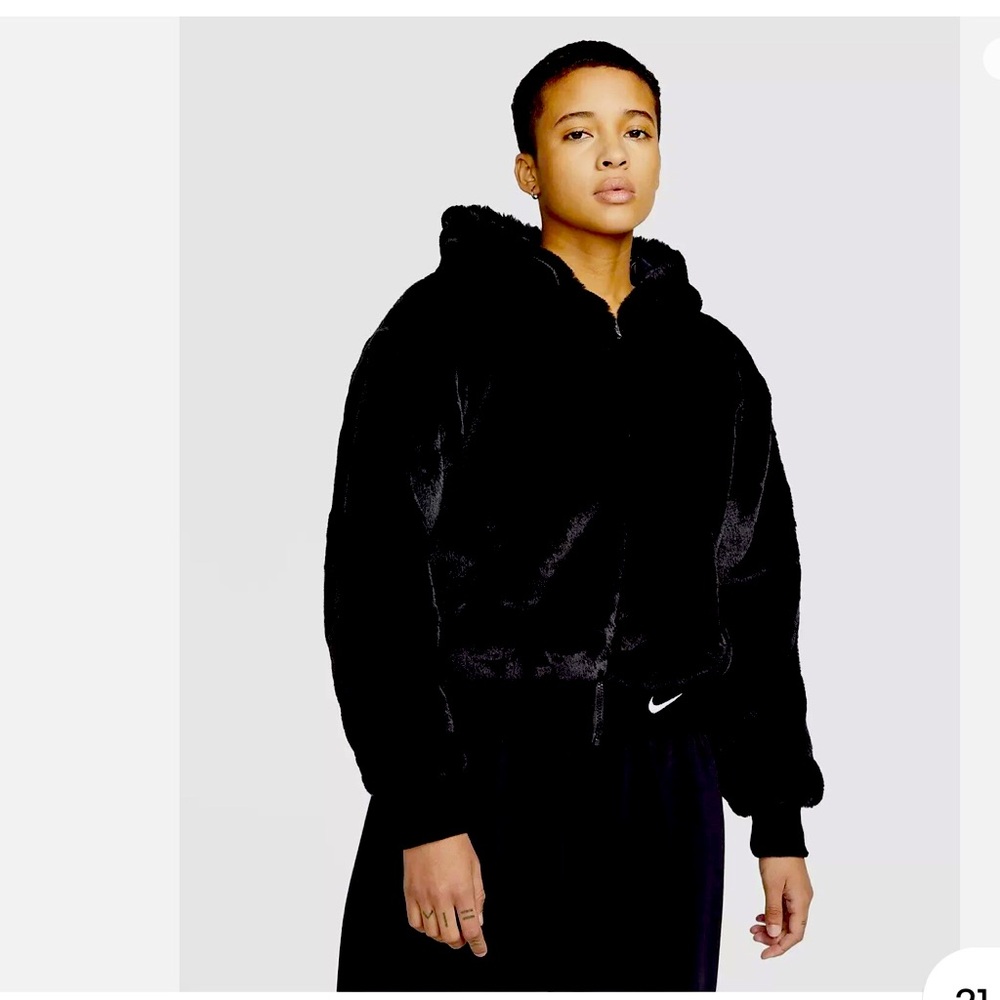 Black Nike Faux Fur jacket with hood only worn one time,